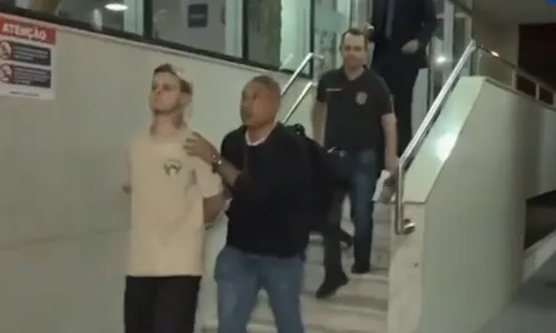 
          Imagem ilustrativa da imagem Preso, motorista que matou menina e atropelou mãe passará por novo depoimento
          