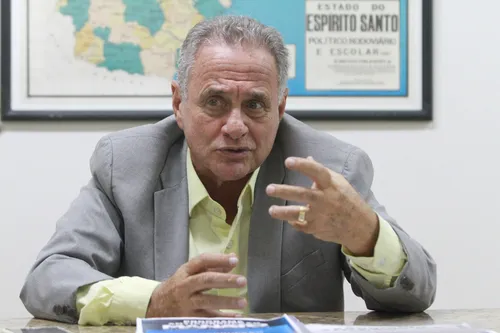 
          Imagem ilustrativa da imagem Racha ficou mais escancarado
          