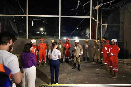 
          Imagem ilustrativa da imagem Raquel Lyra garante reconstrução do Santuário que teve teto desabado
          