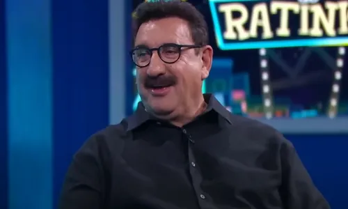 
          Imagem ilustrativa da imagem Chegada do The Voice estressa Ratinho, que muda de horário e se diz 'chateado'
          