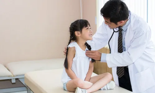 
          Imagem ilustrativa da imagem Câncer infantil: remédio de R$ 2 milhões não tem prazo para chegar ao SUS
          