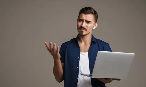 
          Imagem ilustrativa da imagem Salários sobem, mas jovens fogem de trabalho na área de tecnologia
          