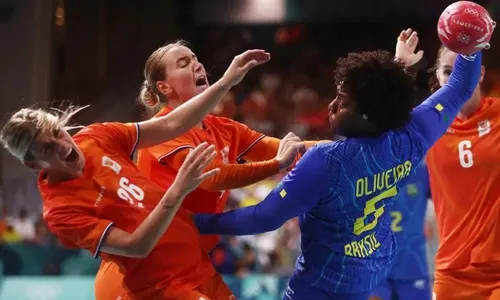 
          Imagem ilustrativa da imagem Seleção feminina de handebol perde a 3ª seguida e fica em situação delicada
          