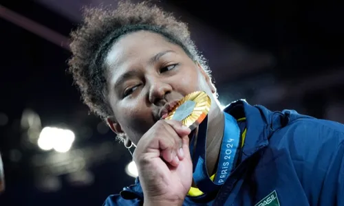 
          Imagem ilustrativa da imagem Lula assina MP que isenta medalhistas de imposto por premiação olímpica
          