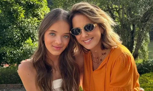 
          Imagem ilustrativa da imagem Ticiane Pinheiro fala sobre os 15 anos da filha Rafaella Justus: 'Nova fase'
          