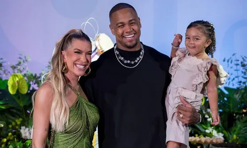 
          Imagem ilustrativa da imagem “Toda paixão tem chance de dar certo”, diz Léo Santana antes de show em Vitória
          