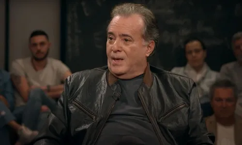 
          Imagem ilustrativa da imagem Tony Ramos chora e relembra volta ao trabalho após cirurgia: 'Deus permitiu'
          