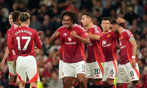 
          Imagem ilustrativa da imagem United perde boas chances, mas Zirkzee sai do banco e dá vitória sobre o Fulham
          