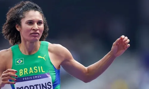 
          Imagem ilustrativa da imagem Valdileia Martins sente dor na final e desiste antes do primeiro salto em Paris
          