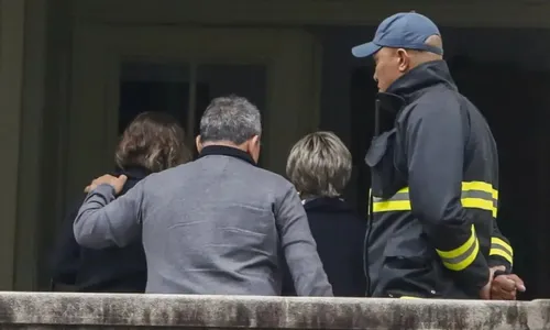 
          Imagem ilustrativa da imagem Famílias vão receber seguro de R$ 103 mil após queda de avião da Voepass
          