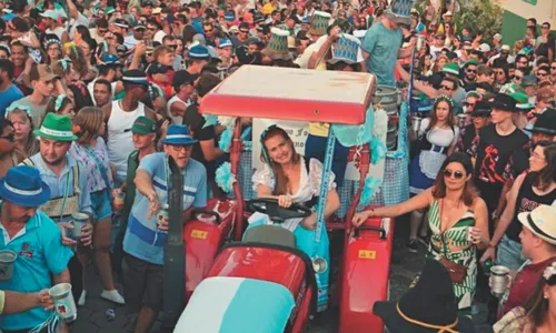 
          Imagem ilustrativa da imagem Vinho, chope e caipirinha à vontade em carretela
          