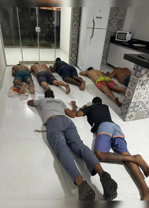Imagem ilustrativa da imagem Polícia descobre laboratório de drogas com R$ 2 milhões em cocaína no ES