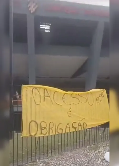Imagem ilustrativa da imagem Torcedores protestam com bombas contra desempenho ruim do Sport na Série B
