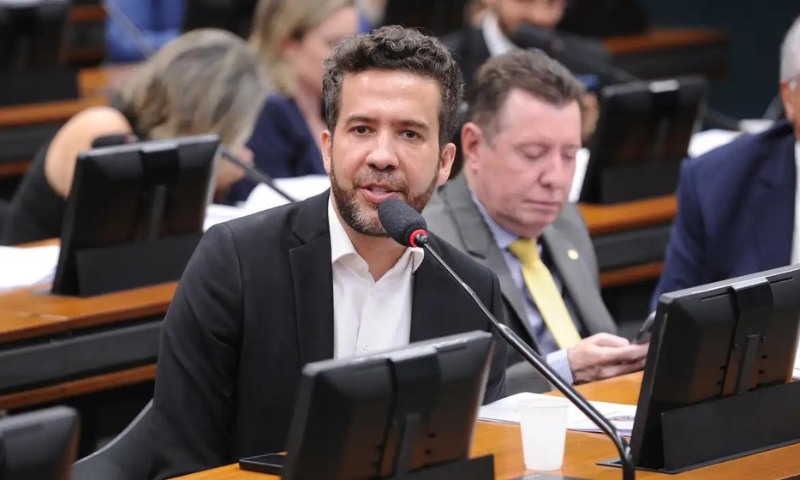 André Janones estava internado após arritmia cardíaca