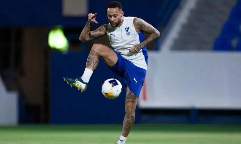 Imagem ilustrativa da imagem Neymar reestreia no Al-Hilal e entra na mira para convocação da seleção