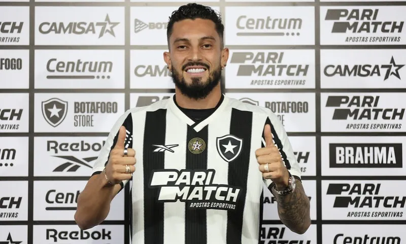 Imagem ilustrativa da imagem Alex Telles é convocado para a seleção após lesão muscular em Guilherme Arana