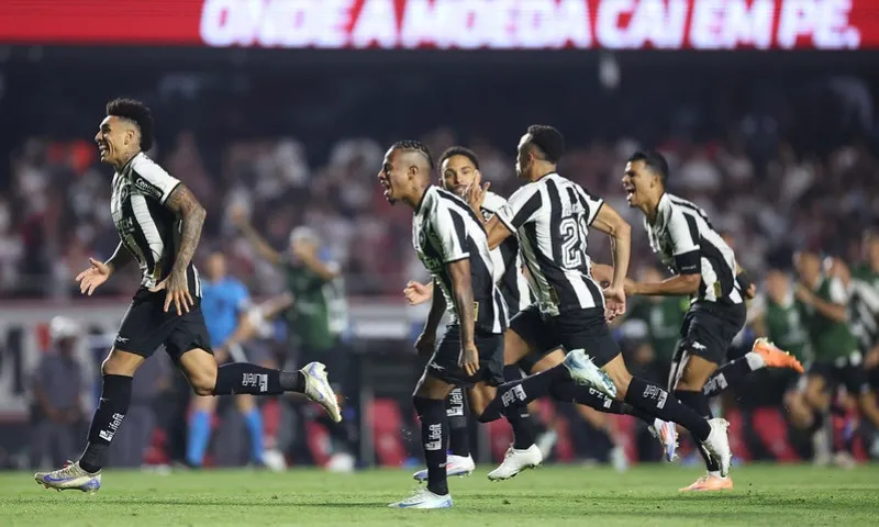 Imagem ilustrativa da imagem Botafogo elimina São Paulo nos pênaltis e vai à semifinal da Libertadores