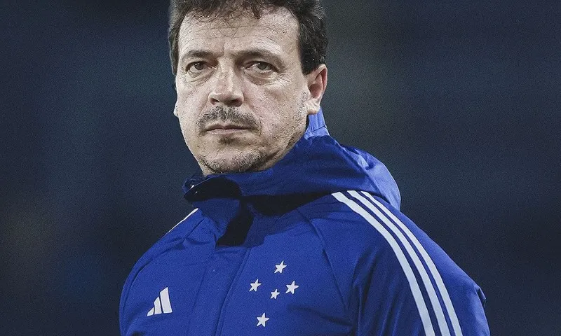 Imagem ilustrativa da imagem Cruzeiro anuncia Fernando Diniz para o comando da equipe até o fim de 2025