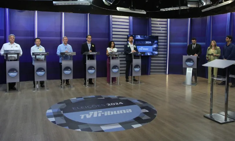 Imagem ilustrativa da imagem Debate histórico na TV Tribuna com os candidatos a prefeito de Vitória