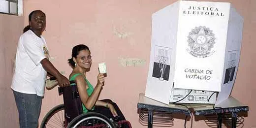 Imagem ilustrativa da imagem Eleitores com deficiência terão transporte gratuito para o 2º turno das eleições