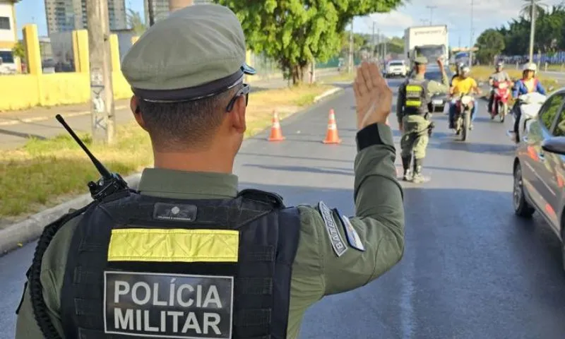 Imagem ilustrativa da imagem Em 24 horas, ocorrências policiais caem mais de 80% nas eleições de Pernambuco