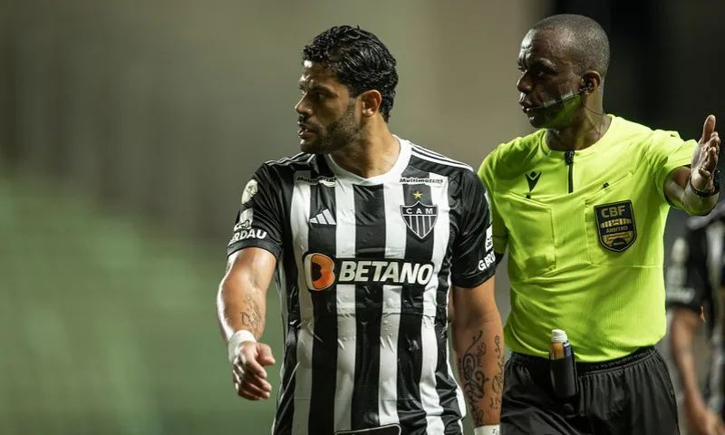 Imagem ilustrativa da imagem Hulk vê Botafogo favorito na Libertadores e destaca 'jogo mais importante da vida'