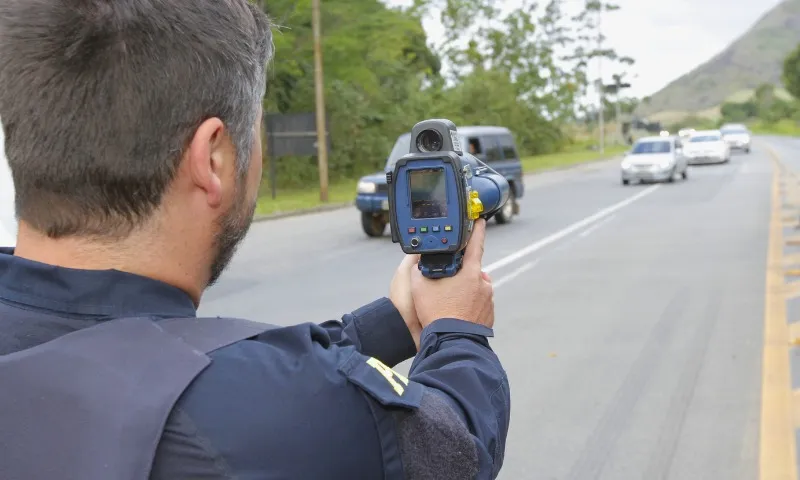 Imagem ilustrativa da imagem Mais de 1.800 multados todo dia por excesso de velocidade nas BRs no Espírito Santo