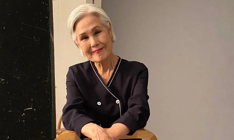 Imagem ilustrativa da imagem Modelo coreana de 80 anos tem chance de participar do concurso Miss Universo