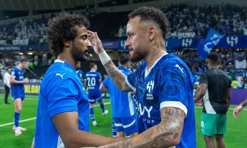 Imagem ilustrativa da imagem Neymar volta após um ano e quase faz gol em 29 minutos em vitória do Al-Hilal