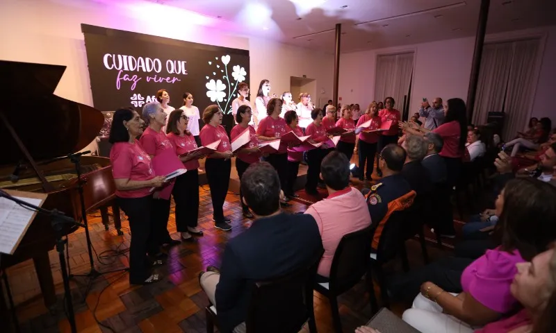 Imagem ilustrativa da imagem Outubro Rosa: ES vai ter remada e corrida contra câncer de mama