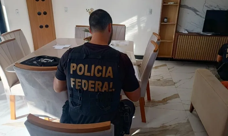 Imagem ilustrativa da imagem PF investiga servidores após suspeita de desvio de recursos públicos no ES