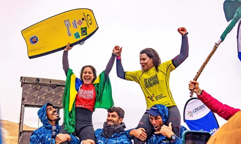 Imagem ilustrativa da imagem Pan de Lima: Maylla e Maíra fazem dobradinha no bodyboarding