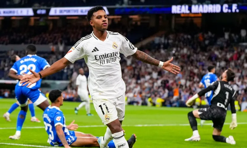 Imagem ilustrativa da imagem Rodrygo faz gol e Real Madrid larga à frente do Atlético nas oitavas da Champions