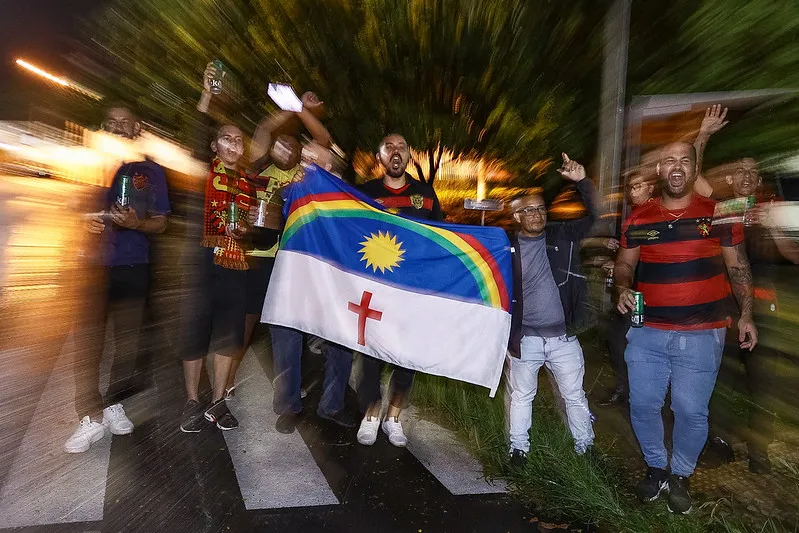 Imagem ilustrativa da imagem Sport luta contra Santos e rivais diretos por vaga na Série A: veja bastidores