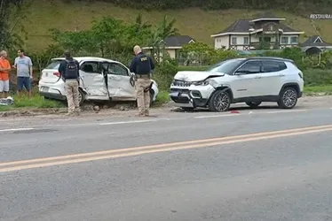 Imagem ilustrativa da imagem Acidente na BR-262 em Domingos Martins deixa um morto e duas crianças feridas