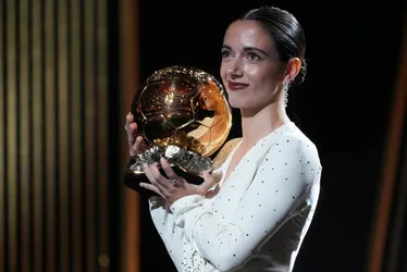 Imagem ilustrativa da imagem Aitana Bonmatí é novamente premiada com a Bola de Ouro