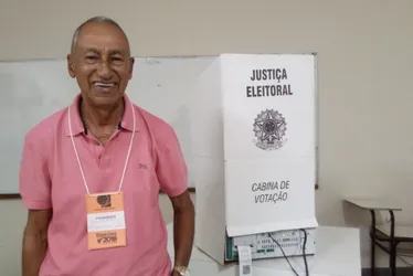 Imagem ilustrativa da imagem Aos 91 anos, mesário faz questão de trabalhar nas eleições no ES