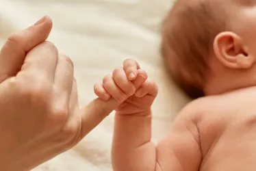 Imagem ilustrativa da imagem Bebês podem absorver microplásticos pela placenta materna, sugere estudo