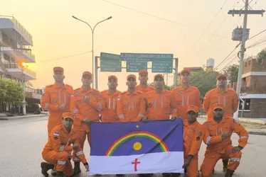 Imagem ilustrativa da imagem Bombeiros pernambucanos retornam para casa após missão humanitária na Bolívia