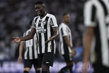 Imagem ilustrativa da imagem Botafogo vê chance de título diminuir e Corinthians 'zera' rebaixamento