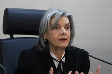 Imagem ilustrativa da imagem Cármen Lúcia pede que eleitores compareçam às urnas no domingo