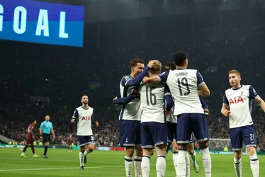 Imagem ilustrativa da imagem City é eliminado pelo Tottenham na Copa da Liga Inglesa