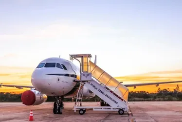 Imagem ilustrativa da imagem Comandante da FAB defende compra de novo avião para Lula após incidente no México