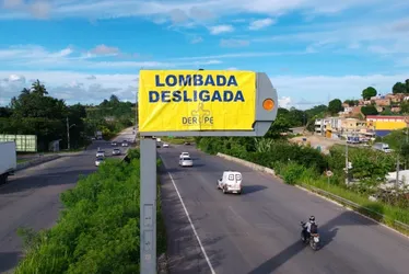 Imagem ilustrativa da imagem DER-PE desliga lombadas eletrônicas neste feriadão da Proclamação da República