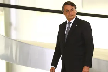 Imagem ilustrativa da imagem Bolsonaro se compara a Milei e o agradece por receber foragidos do 8 de janeiro