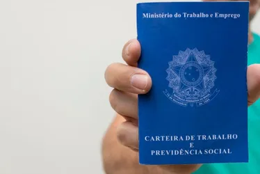 Imagem ilustrativa da imagem Fim da escala 6x1 por imposição legal prejudica empresas, diz CNI