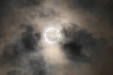 Imagem ilustrativa da imagem Eclipse solar anular acontecerá nesta quarta-feira. Saiba como assistir do Brasil