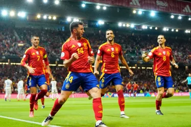 Imagem ilustrativa da imagem Espanha derrota Sérvia e mantém a ponta do Grupo 4 da Liga das Nações