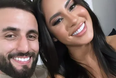 Imagem ilustrativa da imagem Ex-BBBs Matteus e Isabelle ficam noivos em Paris: 'Ela disse sim!'