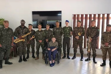 Imagem ilustrativa da imagem Exercito realiza homenagem aos 106 anos de ex-combatente em Cachoeiro de Itapemirim